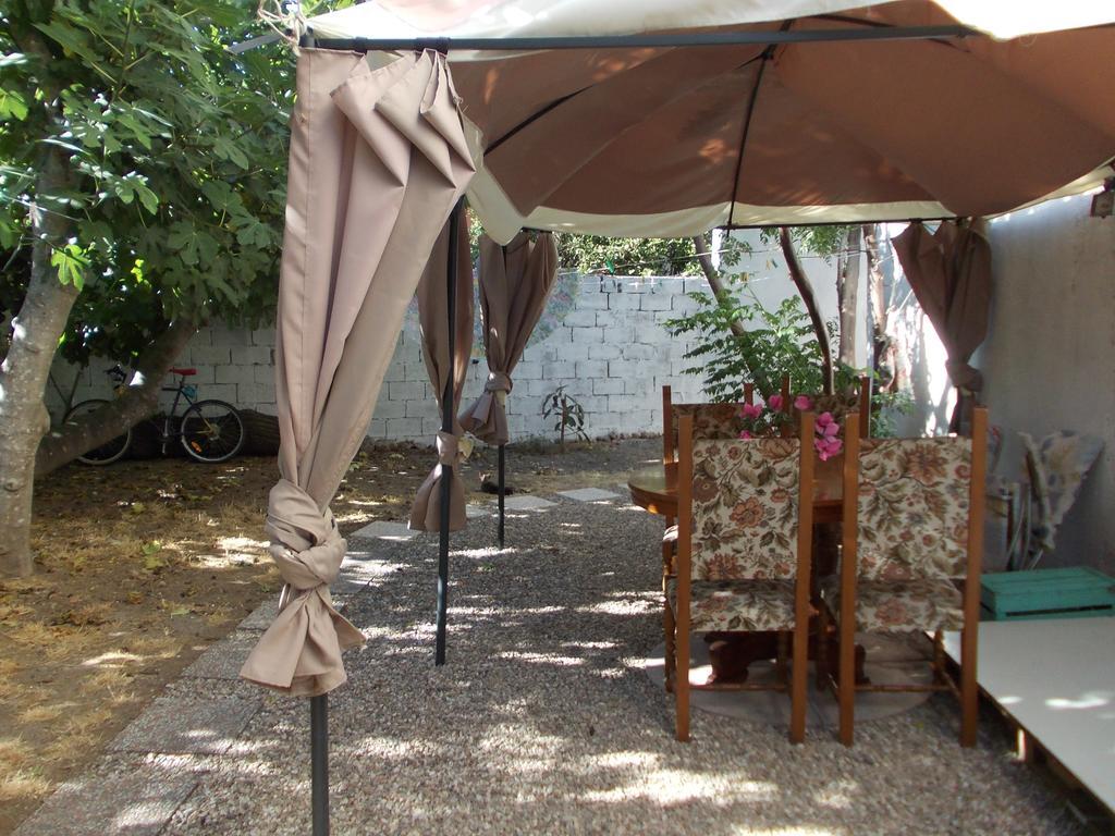 Bed and Breakfast Sardinia Eco Vegan House Zeddiani Esterno foto